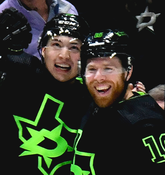 Plus de matchs consécutifs avec plusieurs points par un joueur de 37 ans ou plus