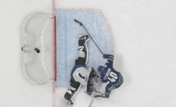 Elias Pettersson toujours aussi habile dans l'exercice du penalty