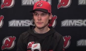 Akira Schmid s'exprime après ce premier match en NHL