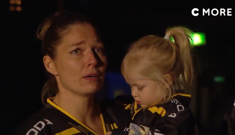 Le maillot d'une joueuse retiré pour la première fois par un club