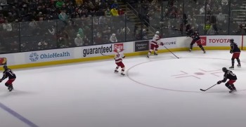 La relance parfaite d'Alexandre Texier depuis le fond de son camp