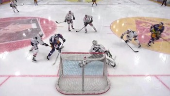 A (re)voir : Dario Simion frappe deux fois les poteaux d'un but vide