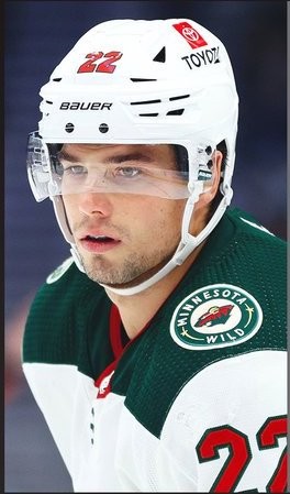 Kevin Fiala détient la plus longue série active de points en NHL