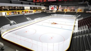 Janis Moser et les Coyotes joueront bien à l'avenir dans une patinoire de 5'000 places