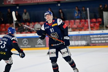 Pas moins de six nouvelles signatures au HCC