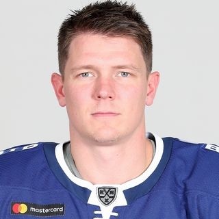 Patrik Zackrisson méchamment coupé par un patin