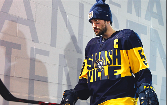 Roman Josi pourrait marquer son 500e point en saison régulière de NHL ce soir lors d'un match en plein air