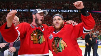 Patrick Kane et Jonathan Toews pourraient changer d'adresse