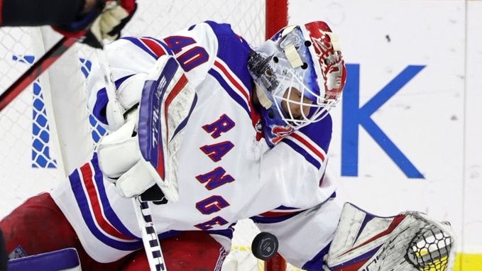 Alexandar Georgiev s'offre un blanchissage avec 44 arrêts