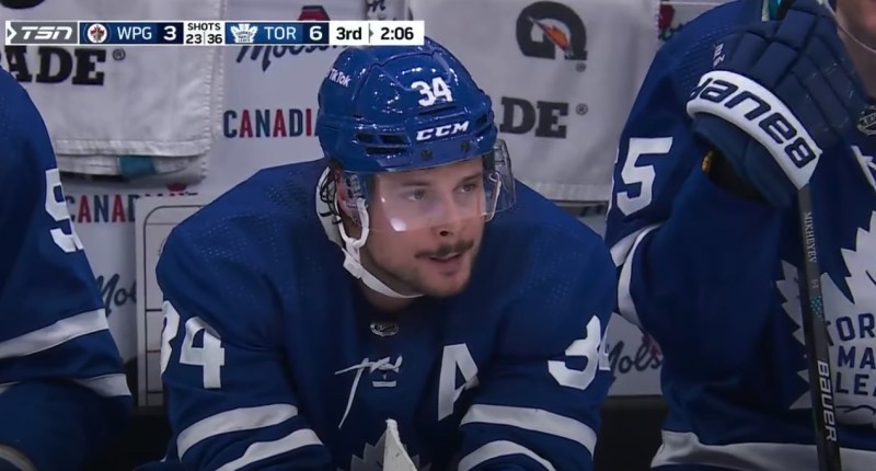 Auston Matthews atteint la marque des 50 buts cette saison