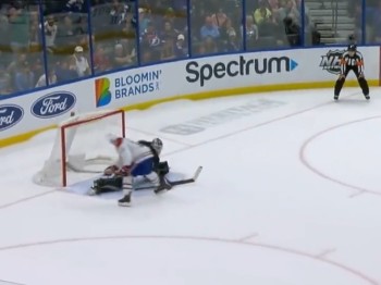 Pour le plaisir : le penalty de Nick Suzuki