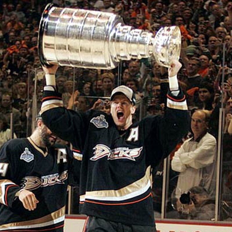 Chris Pronger met en garde face aux dangers de se retrouver ruiné malgré les millions gagnés