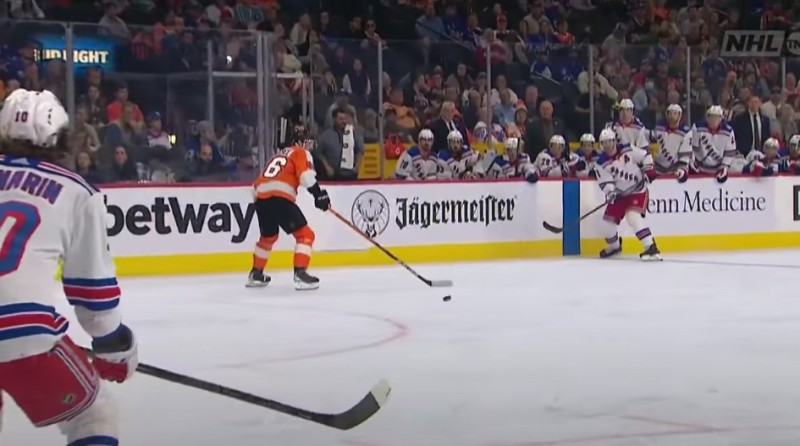 Un bien bel assist de Jacob Trouba sur le but d'Artemi Panarin