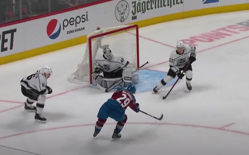 Un nouvel hat trick signé Nathan MacKinnon