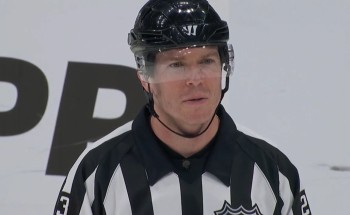 Un arbitre qui avait une folle envie de prendre part au jeu