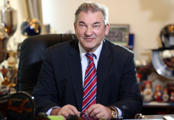 Vladislav Tretiak va rester à la tête de la fédération russe de hockey
