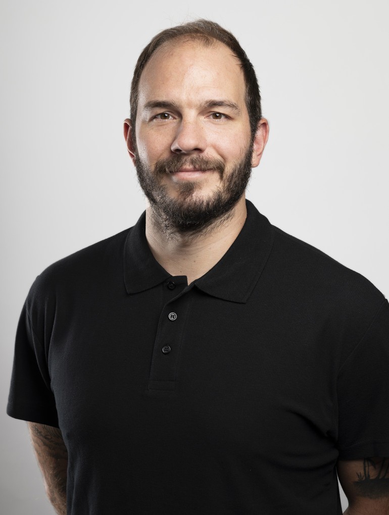 Mathias Joggi confirme raccrocher partiellement ses patins puisqu'il pourrait toujours travailler pour Ajoie