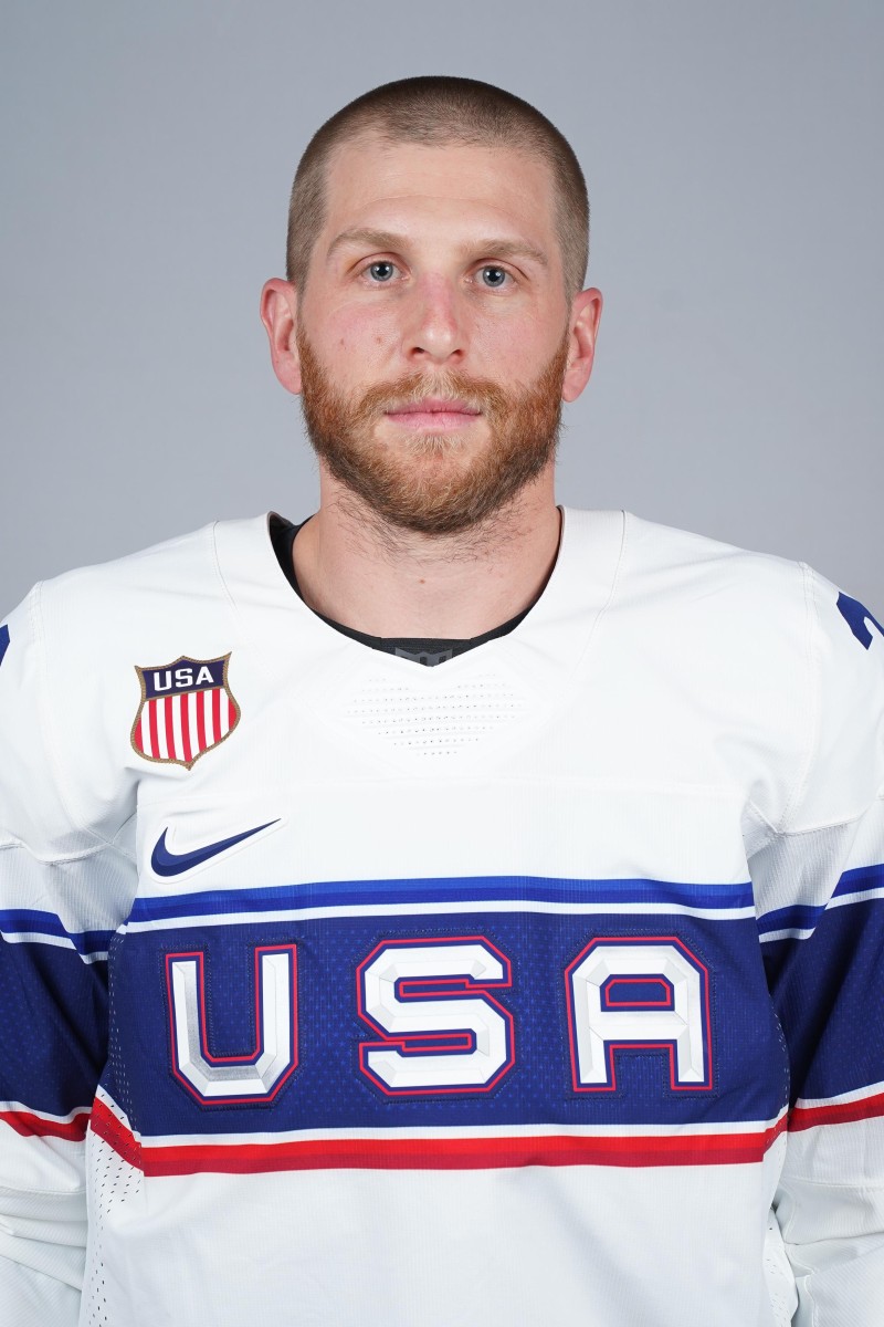 Steven Kempfer se retrouve sur le marché