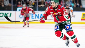 Michael Spacek rejoint Ambri