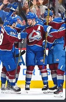 Plus de buts dans des matchs des demis et finales de la Coupe Stanley