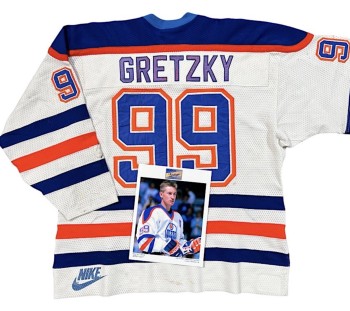 Près de 1.5 million pour le maillot de Wayne Gretzky de la finale 1988