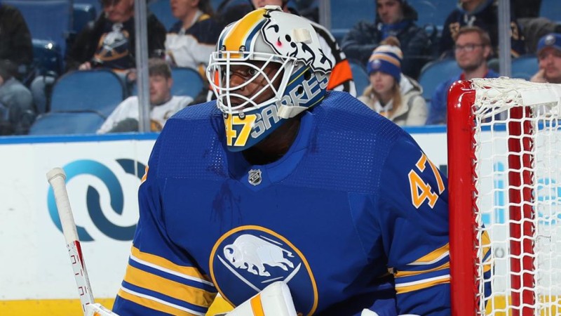 Trois gardiens signés en NHL