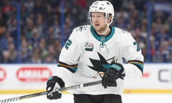 Ambri signe Tim Heed