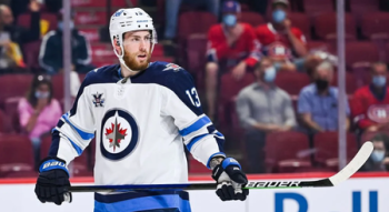 Pierre-Luc Dubois accepte l'offre des Jets