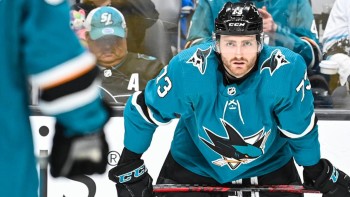 Noah Gregor prolonge avec les Sharks