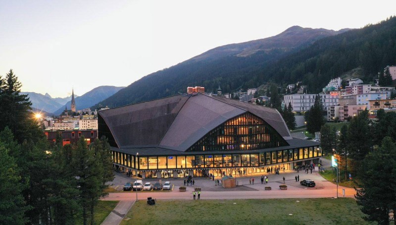 HC DAVOS : FINANZIELL GEBEUTELT ABER MIT VORSICHTIGER ZUVERSICHT