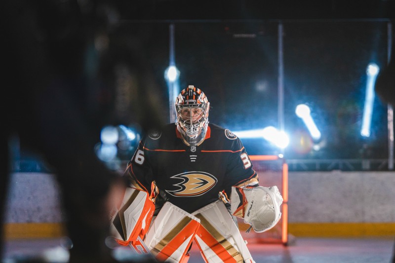 Le nouveau masque de John Gibson dans les détails