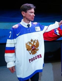 Slava Bykov défend à nouveau le hockey de son pays natal