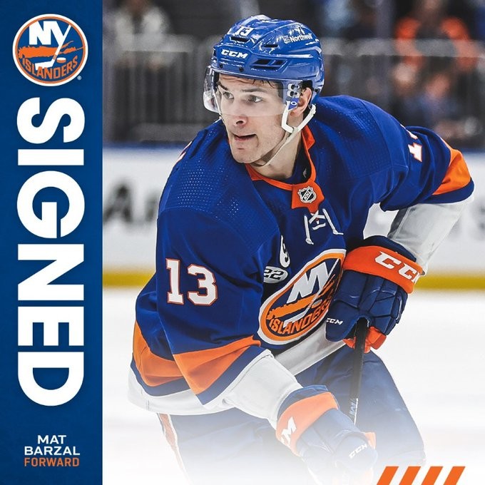 Mathew Barzal signe à long terme avec les Islanders
