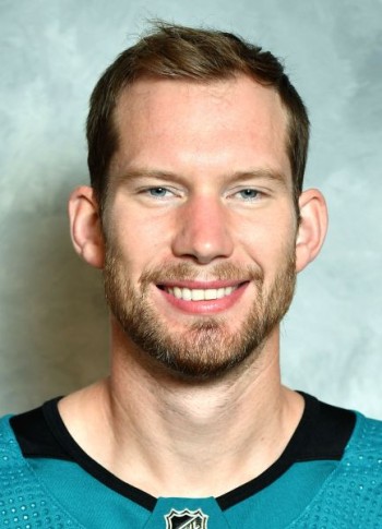 Le nouveau masque de James Reimer