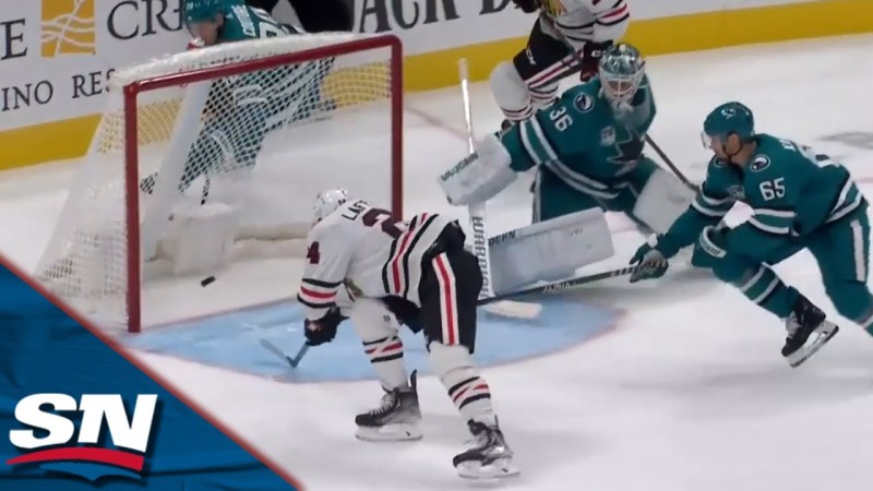 Les Blackhawks marquent deux fois de suite en infériorité numérique