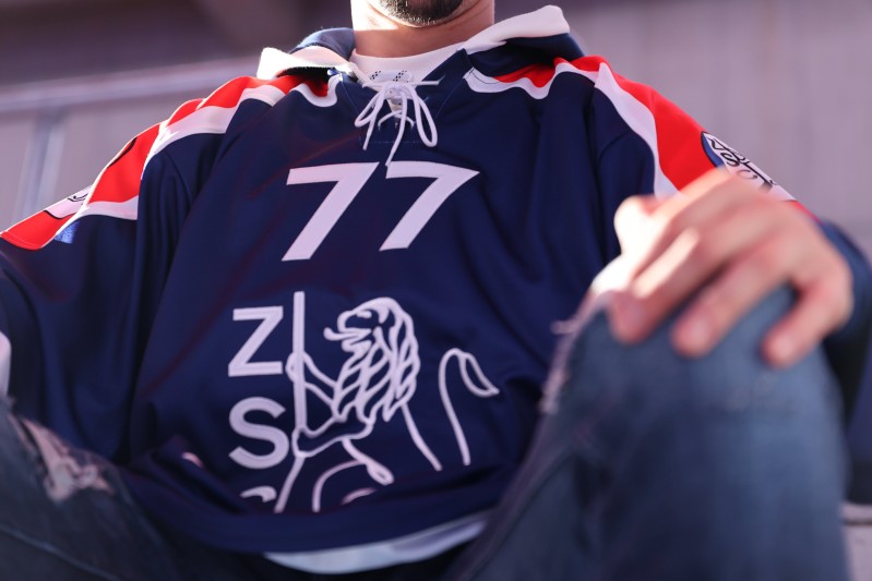 Aperçu du maillot rétro que portera Zurich aujourd'hui face à Lausanne