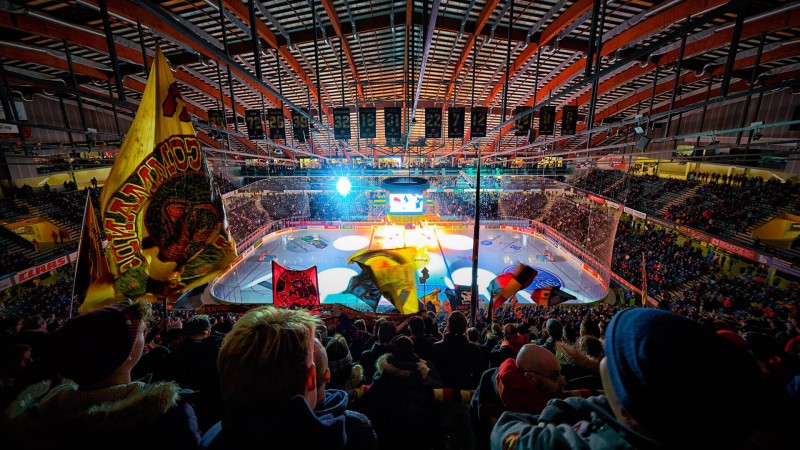 Le secteur "visiteurs" de la Postfinance Arena déjà complet pour la venue de Fribourg