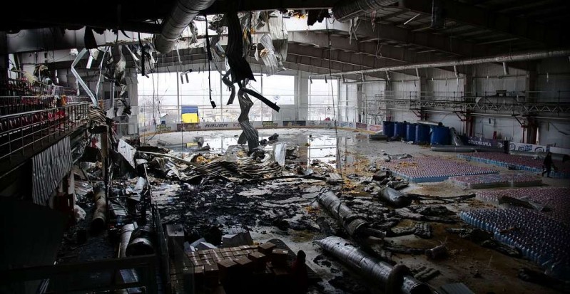 Eishalle des HC Donbass durch Raketen zerstört