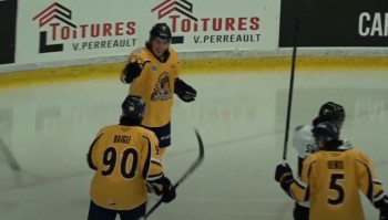 Leo Braillard Braillard erzielt sein erstes Tor in der Quebec Major Junior Hockey League