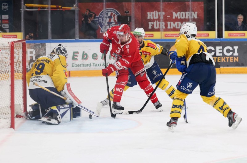 Emil Djuse restera à Rapperswil