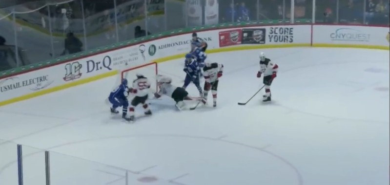 Arrêt photo pour Akira Schmid