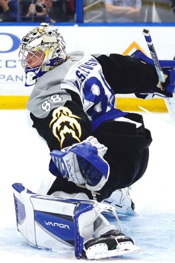 Plus de victoires après 400 matchs joués par un gardien