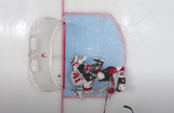 Erik Haula se rate face à son gardien