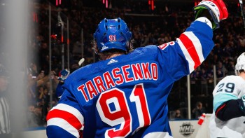 A voir  : Vladimir Tarasenko marque son premier but avec les Rangers sur son premier tir