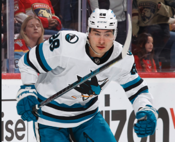 Timo Meier et Patrick Kane laissés de côté par leur équipe