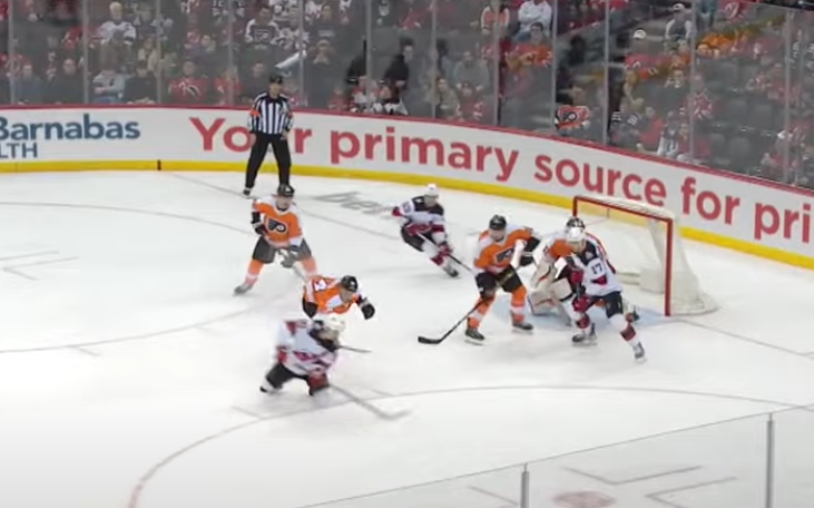 Pour le plaisir : l'assist assez fou de Jack Hughes