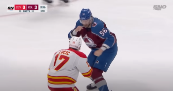 Combat de gros bras entre Milan Lucic et Kurtis MacDermid