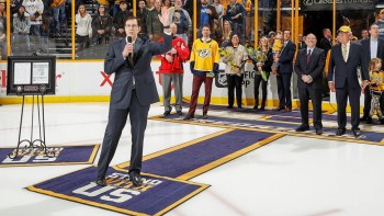 David Poile va prendre sa retraite, Barry Trotz lui succède