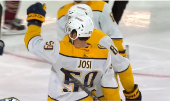 Un doublé, trois points et une première étoile pour Roman Josi