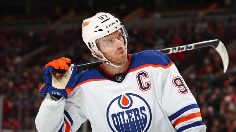 Les 50 buts de Connor McDavid  cette saison en images